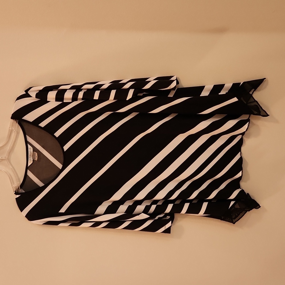 Peter Nygard PL Black & White Striped women"s Blouse  3/4 Sleeve